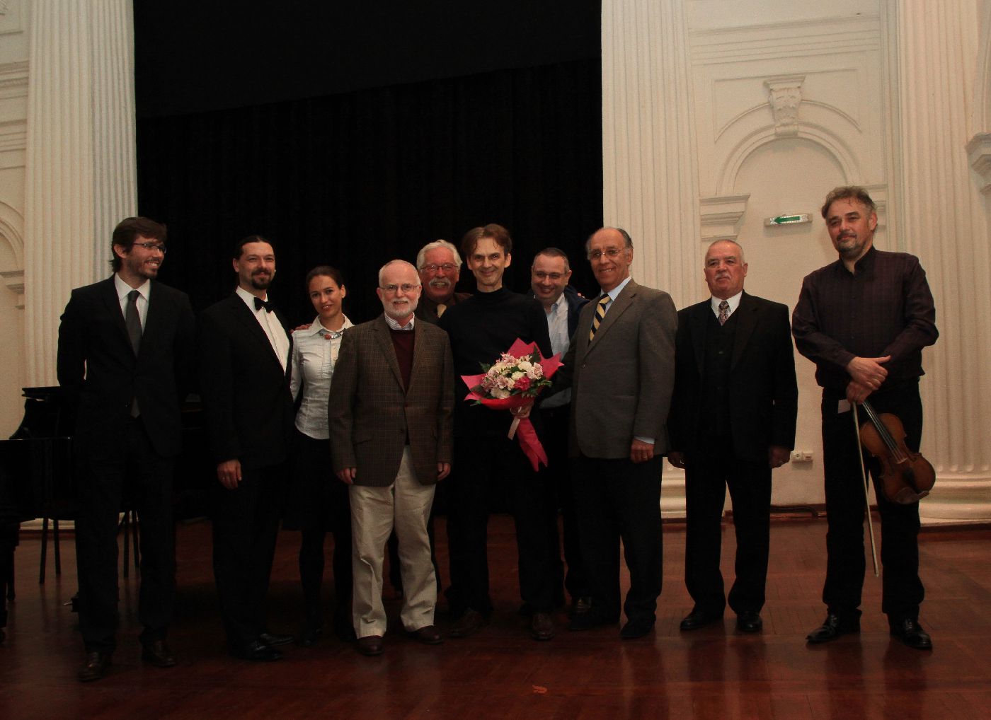 Kontrabas kroz vekove - SKC